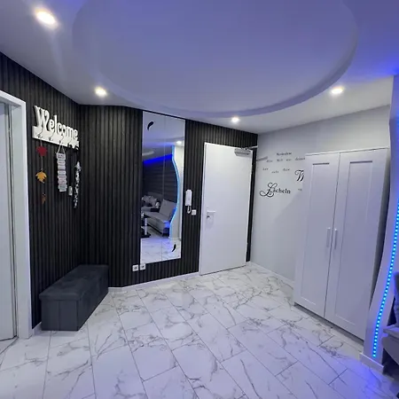 Viktor Deluxe Apartment *